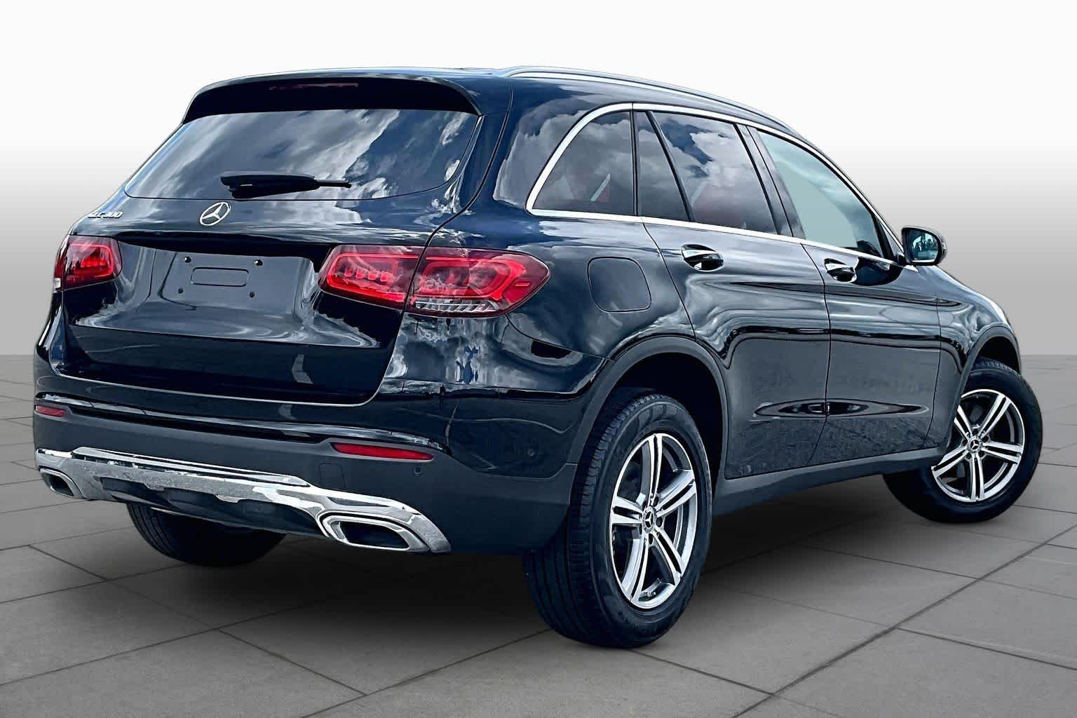 Used 2022 Black Mercedes-Benz GLC 300 image 13