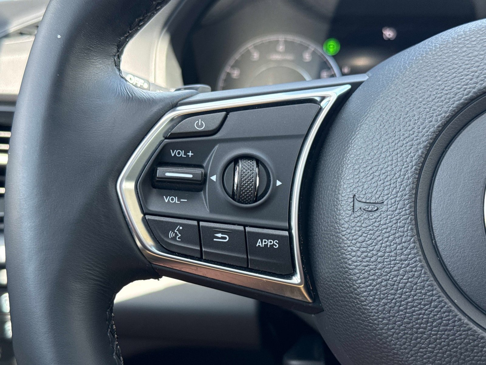 Used 2023  Acura w/Technology Package image 29