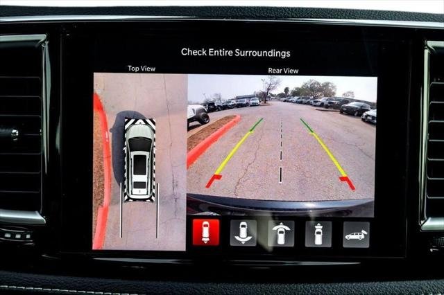 New 2026 Diamond Black Crystal Pearl-Coat Exterior Paint Chrysler Limited image 15