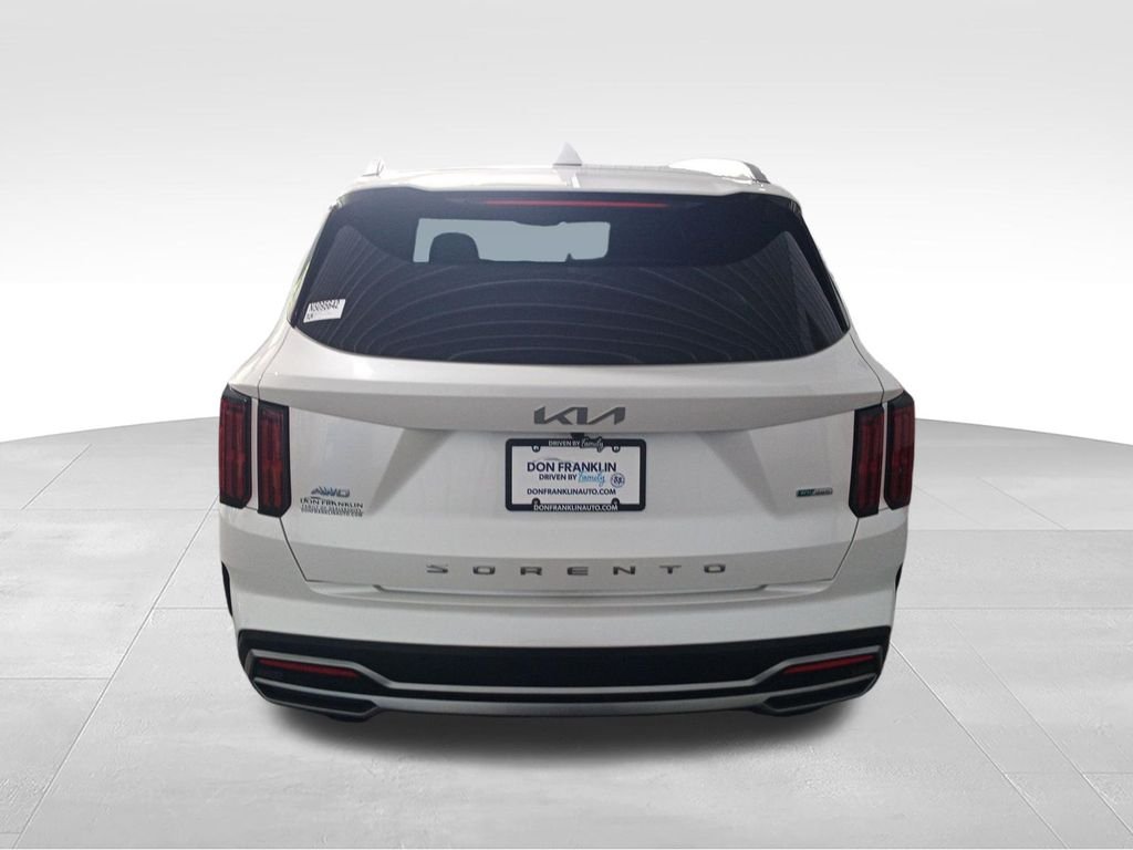 Used 2022 White Kia SX Prestige image 4