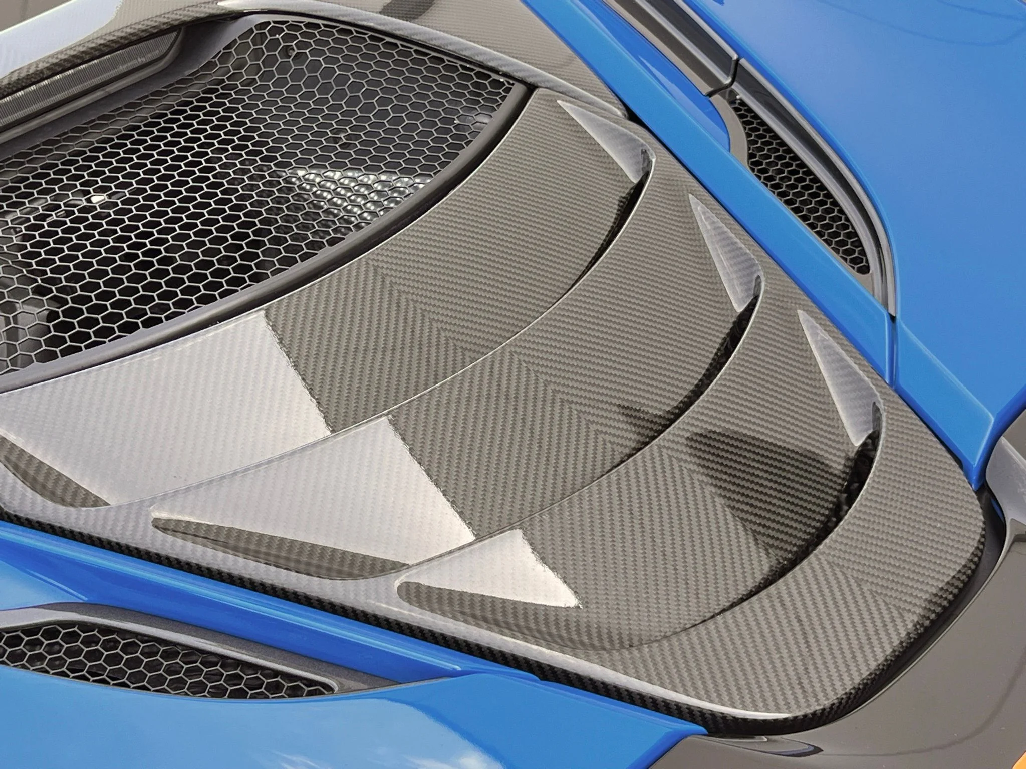 Used 2018 Blue McLaren Performance image 50