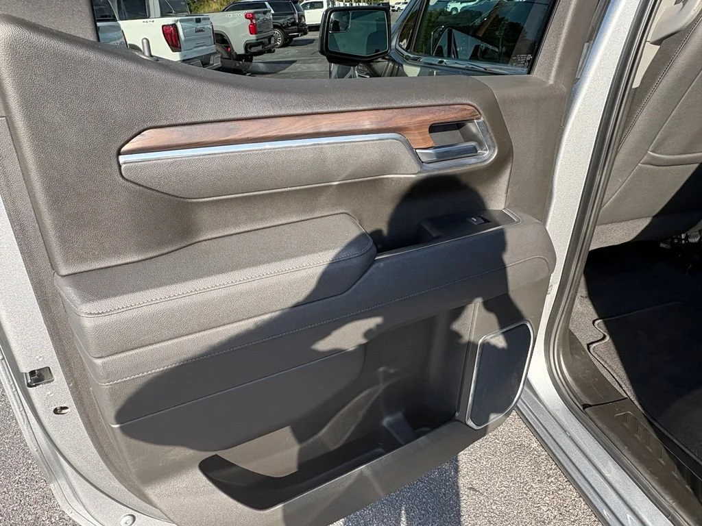 Used 2025 Sterling Metallic GMC SLT image 21