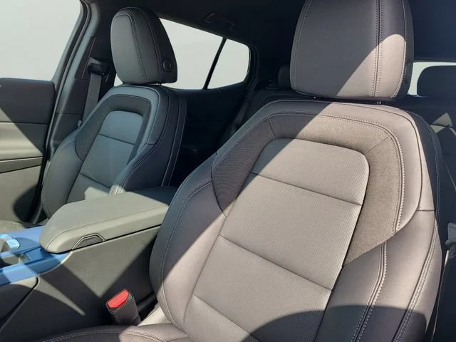 New 2026 Summit White Chevrolet LT image 23