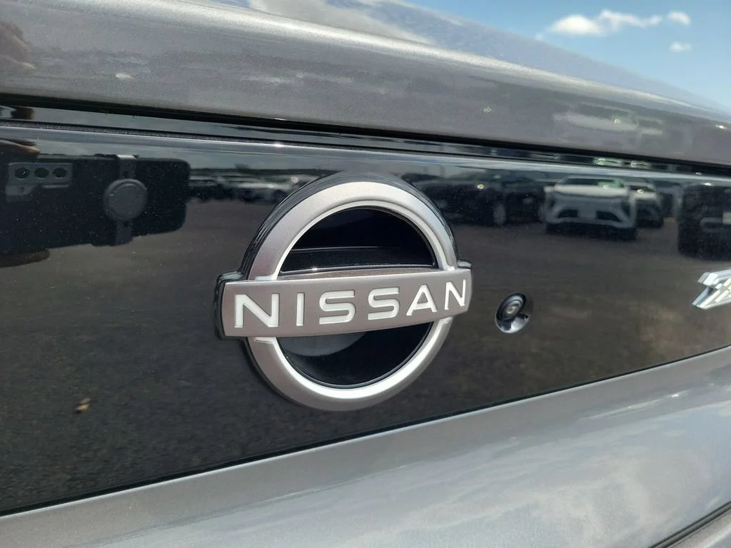 Used 2025 Gray Nissan Sport Manual Transmission image 28