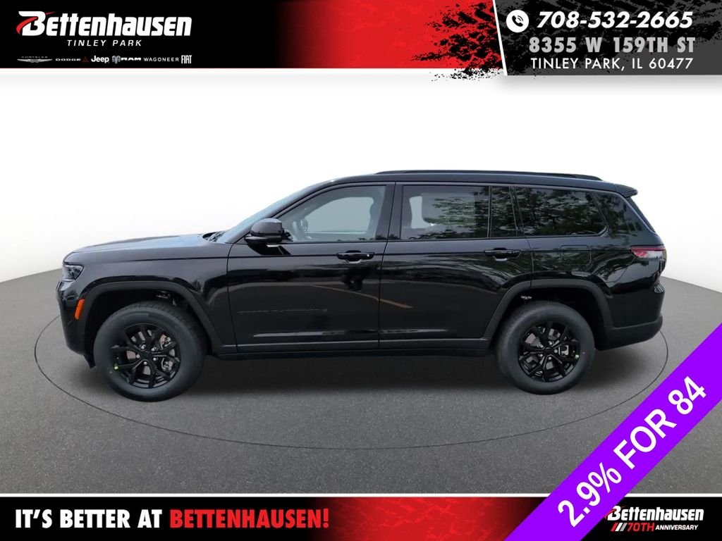 New 2026 Diamond Black Crystal Pearl-Coat Exterior Paint Jeep Laredo image 12