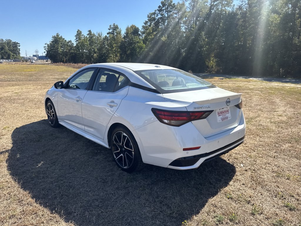 Used 2025 White Nissan SR image 7