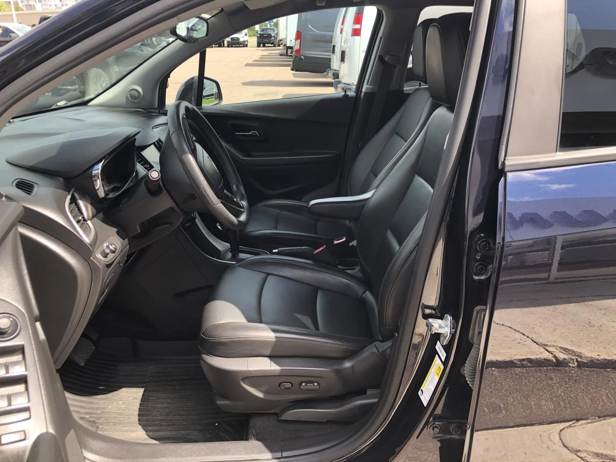 Used 2022 Blue Chevrolet Awd 4dr Lt image 12