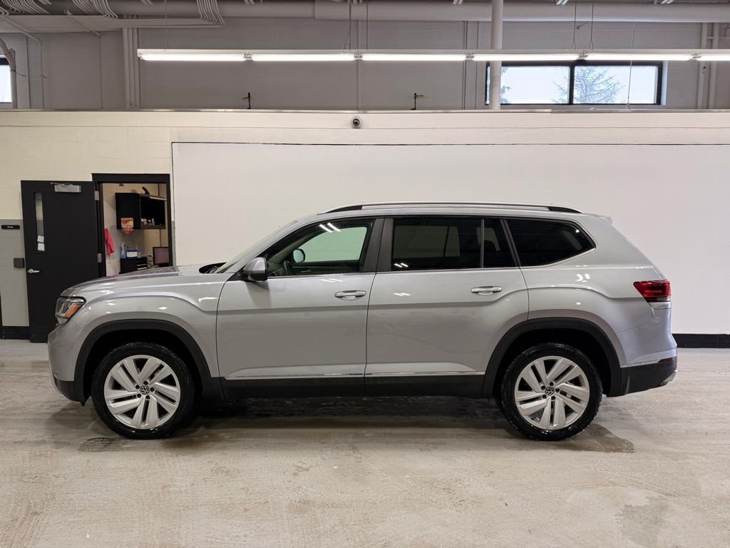 Used 2021 Volkswagen Atlas SEL with VIN 1V2BR2CA1MC584877 for sale in Golden Valley, Minnesota