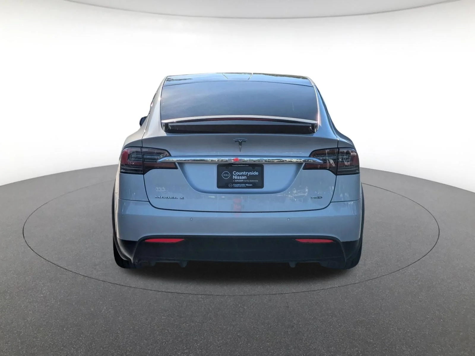Used 2018 Silver Tesla 75D image 6