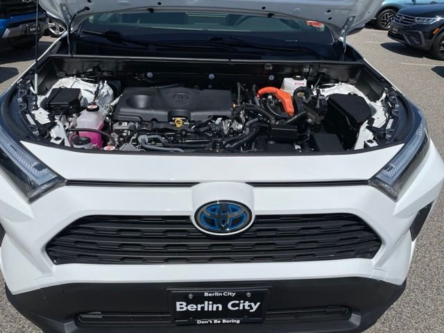 Used 2023 Ice Cap Toyota XLE image 9
