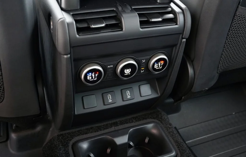 New 2026 Fuji White Land Rover X-Dynamic SE image 36