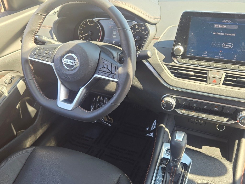 Used 2022 Black Nissan 2.5 SR image 6