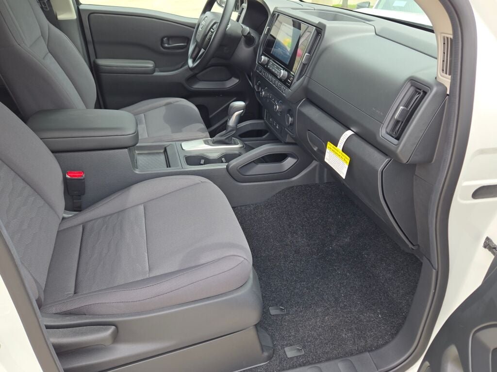 New 2026 Glacier White Nissan Crew Cab S image 4