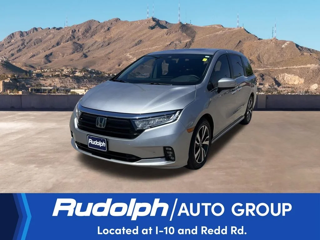 Certified Used 2023 Lunar Silver Metallic Honda TOURING image 1