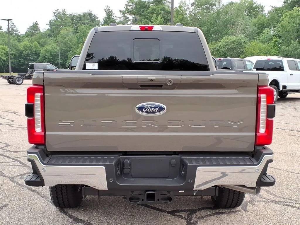 New 2026 Marsh Gray Ford XLT image 5