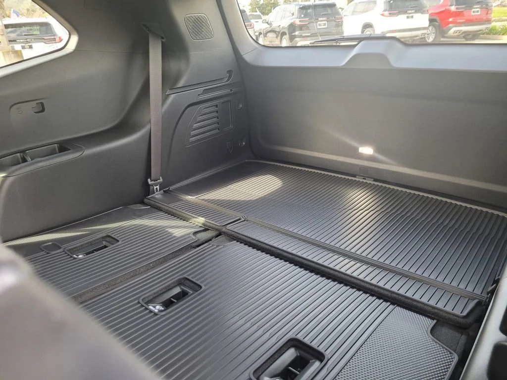 2026 GMC Acadia Elevation - Photo 9