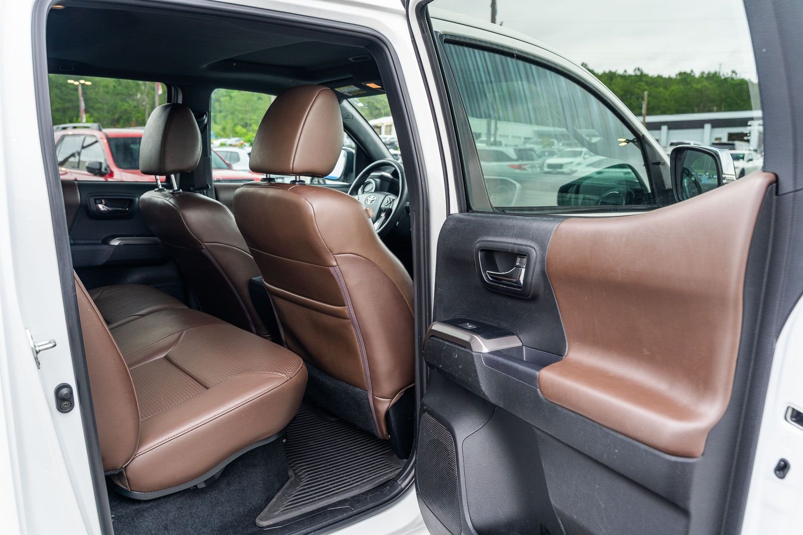 2023 Toyota Tacoma Limited - Photo 15
