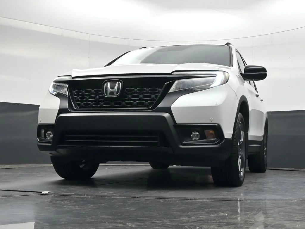 Used 2020 Platinum White Pearl Honda Touring image 43