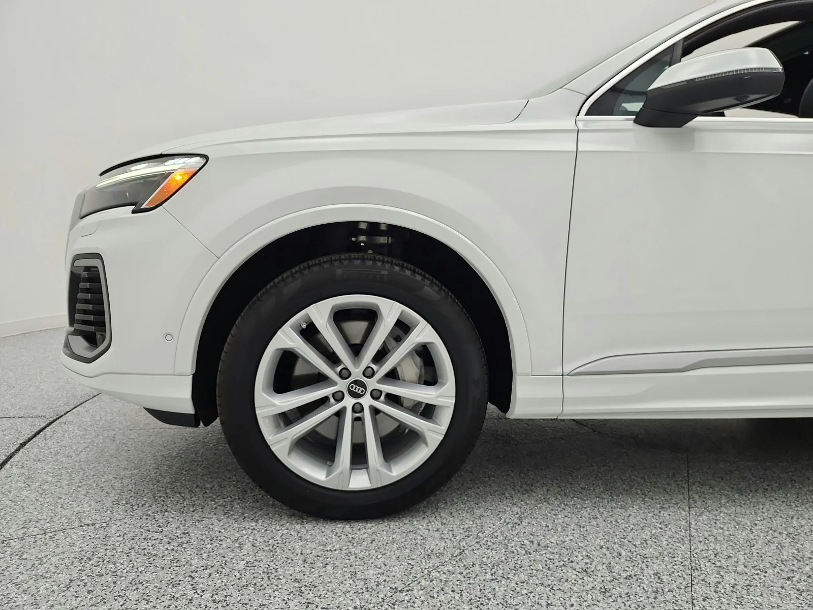 Used 2025 Carrara White Audi Premium Plus 55 TFSI quattro image 26