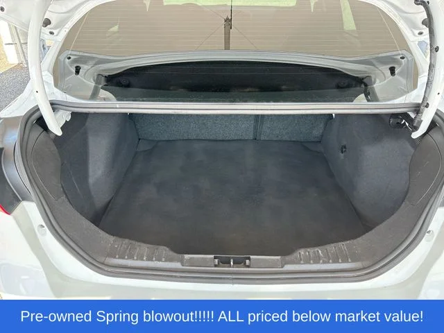 Used 2018 White Ford SE image 15