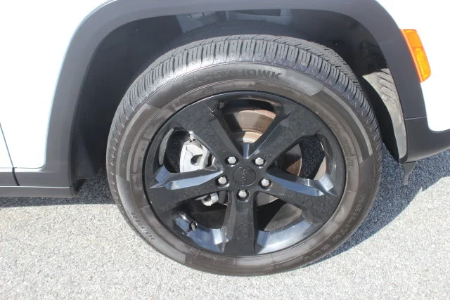 Used 2023 White Jeep Altitude X image 35