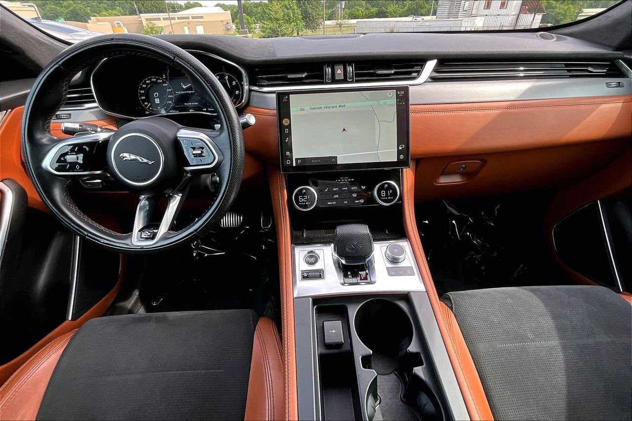 Used 2021 Hakuba Silver Jaguar SVR P550 AWD Automatic image 9