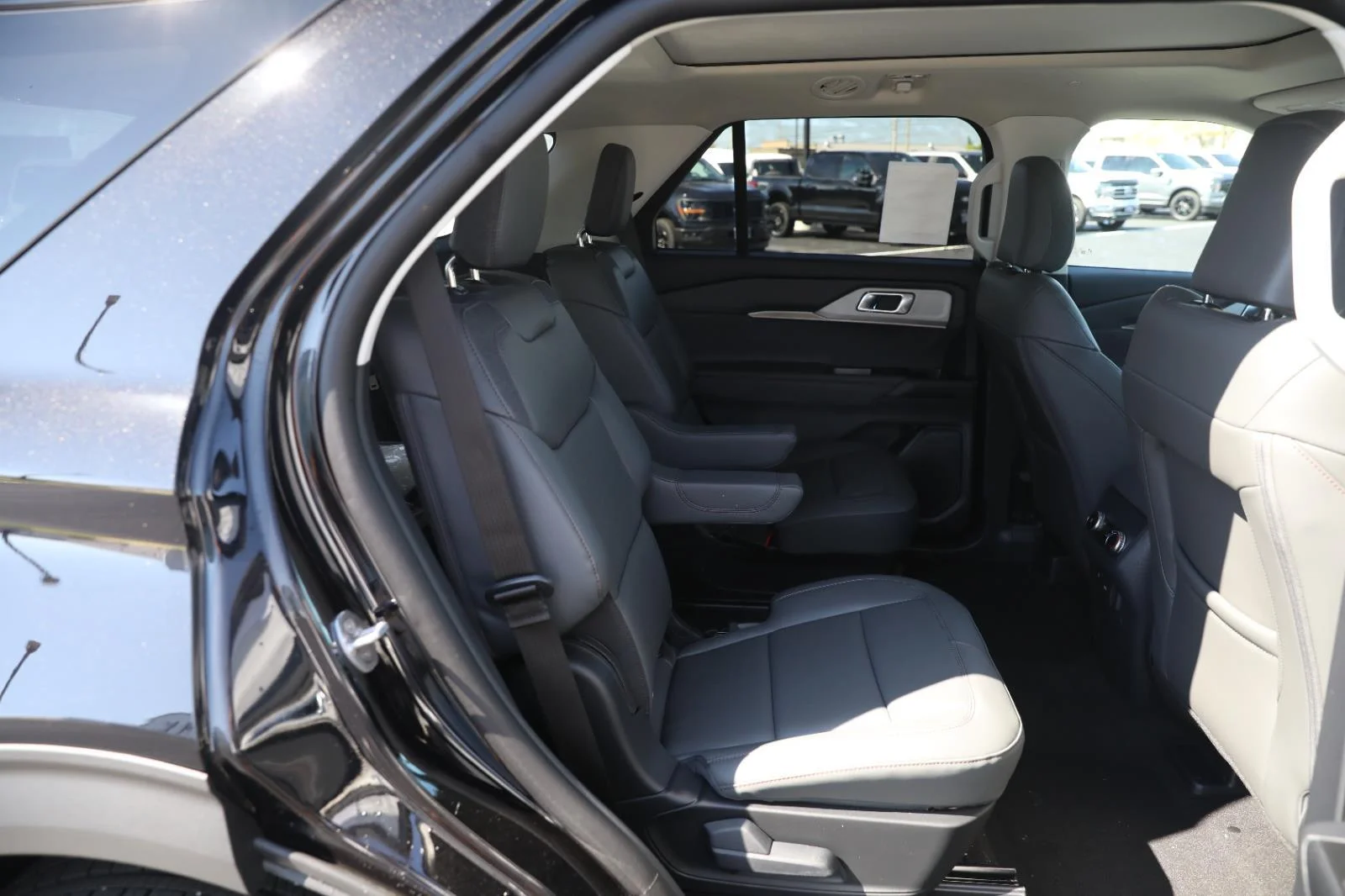 New 2026 Agate Black Metallic Ford Active image 31