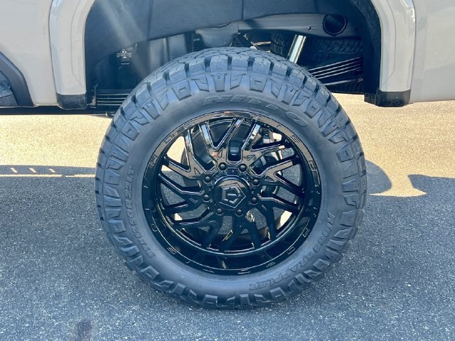 2026 GMC Sierra 2500HD AT4 - Photo 32