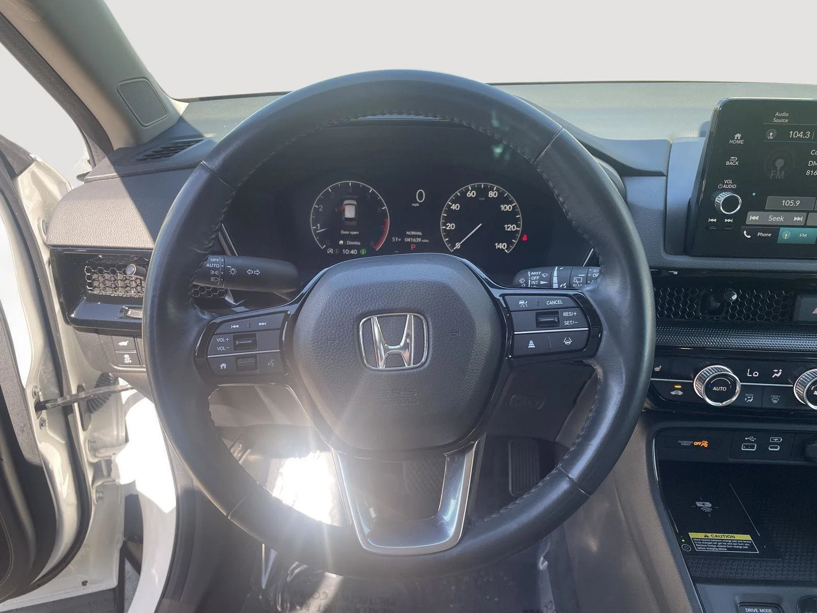 Used 2023 Platinum White Pearl Honda EX-L image 19