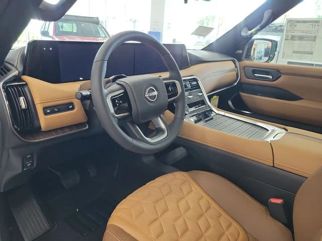 New 2026 Everest White TriCoat Nissan Platinum Reserve image 17