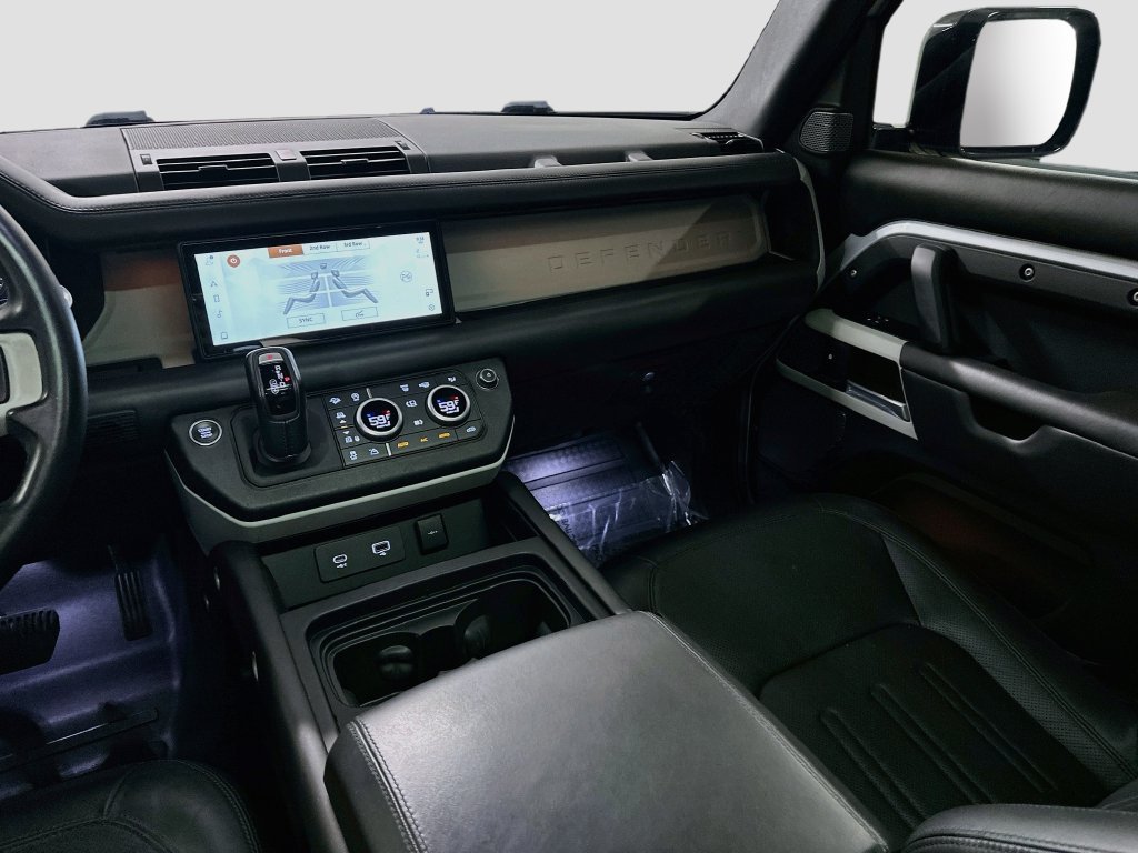 Used 2022 Silver Land Rover XS Edition image 24