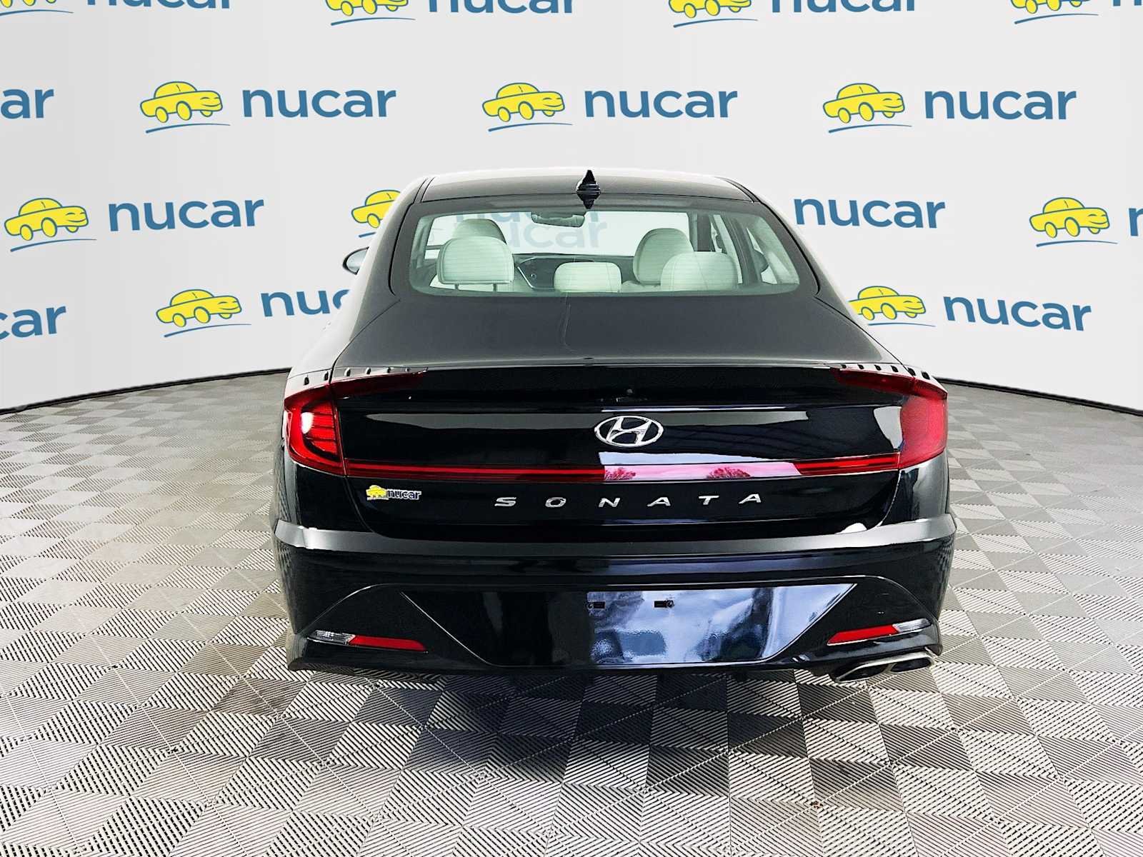 Used 2023 Onyx Black Hyundai SEL image 6