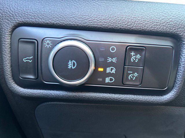 Used 2023 Silver Ford XLT image 32