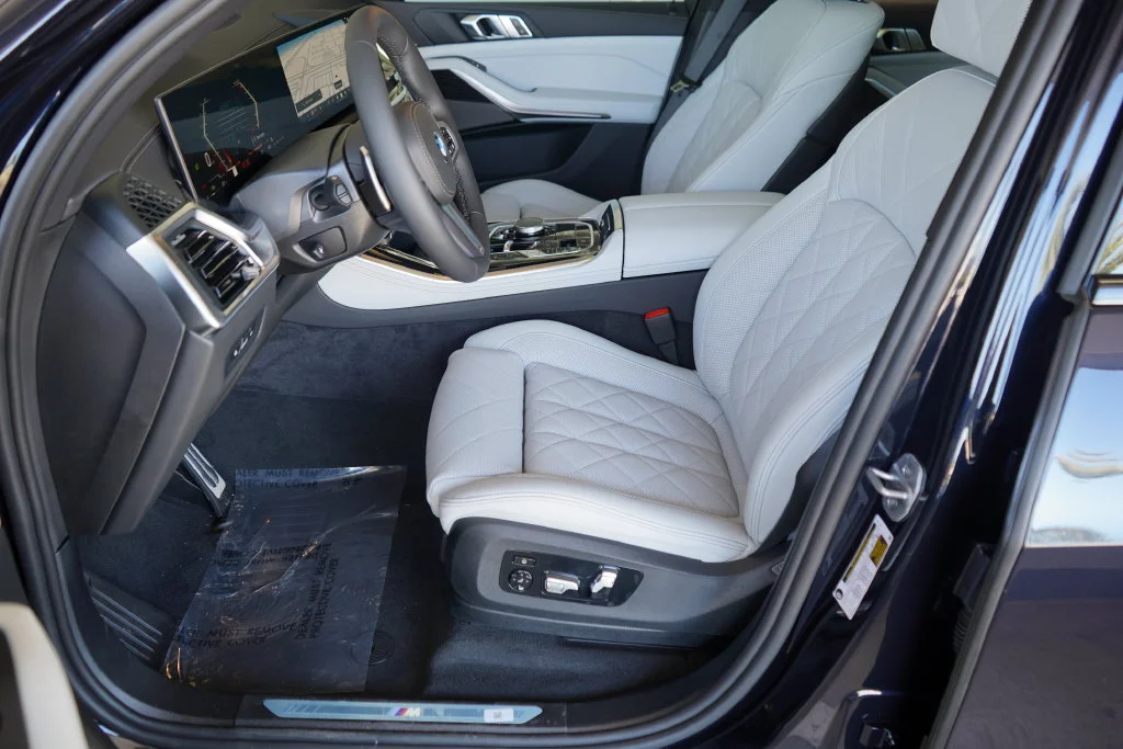 Used 2026 Black BMW sDrive40i image 11