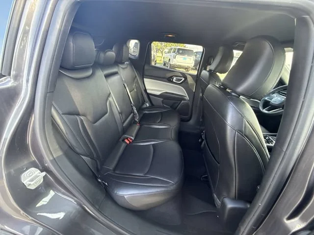 Used 2024 Gray Jeep Limited image 28