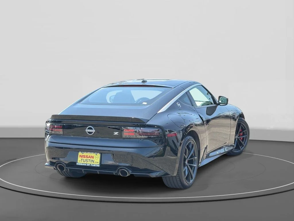 Used 2025 Black Diamond Pearl Nissan Performance image 5