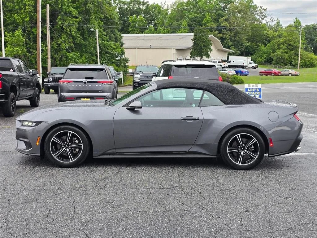 Used 2025 Gray Ford EcoBoost Premium image 23