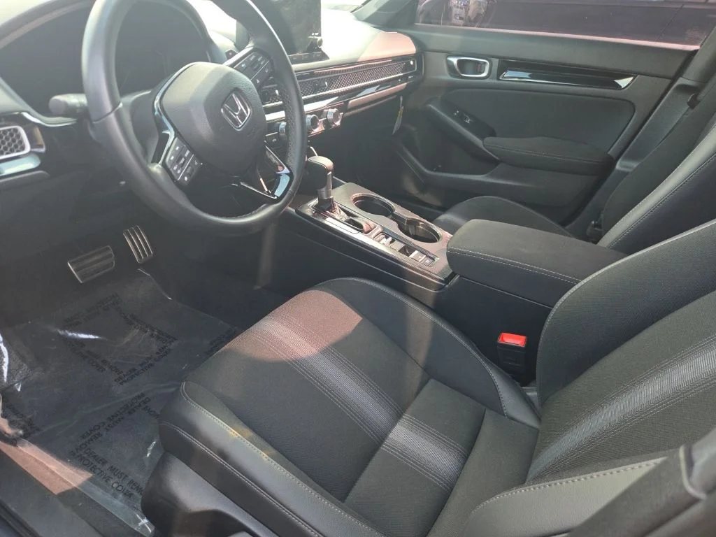 Used 2025 Black Honda Sport image 3