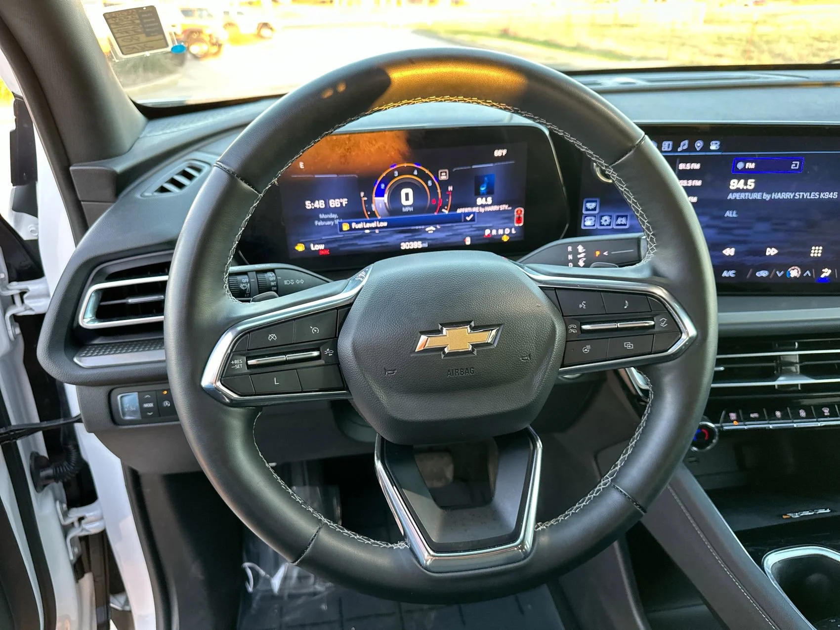 Used 2024 Summit White Chevrolet FWD LT image 14