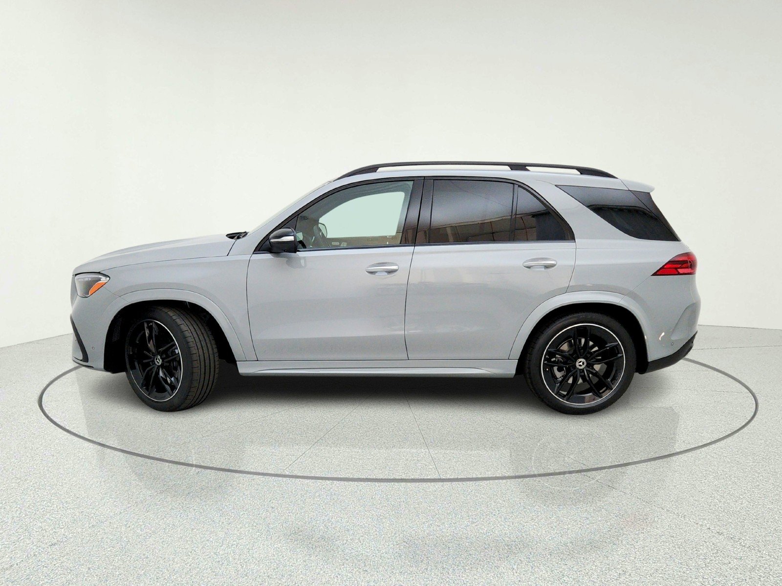 New 2026 MANUFAKTUR Alpine Grey Mercedes-Benz GLE 450 4MATIC® SUV image 14
