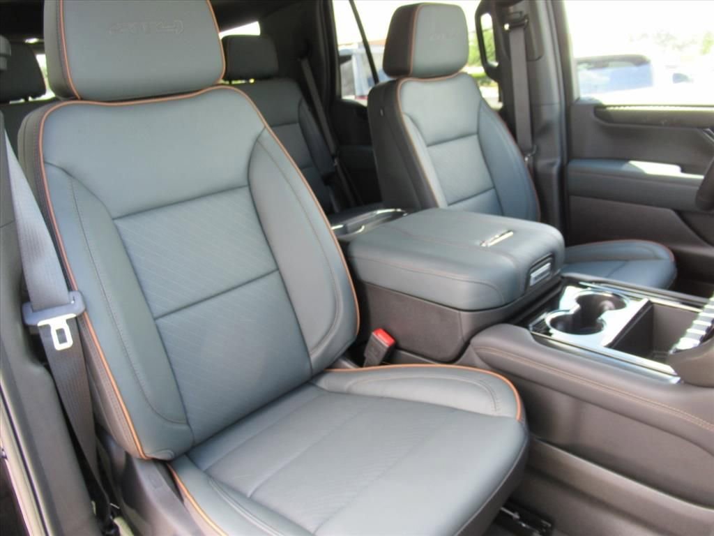 2026 GMC Yukon AT4 - Photo 9