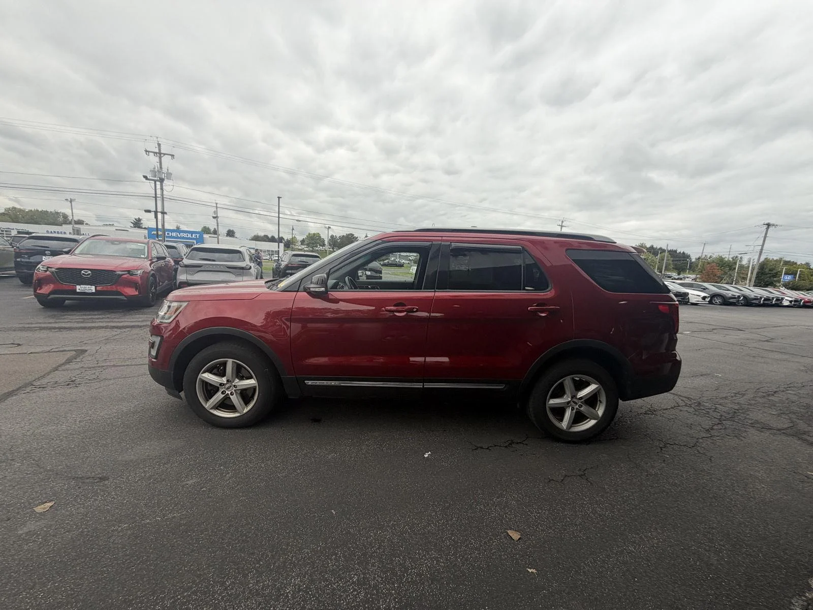 Used 2016 Ruby Red Metallic Tinted Clearcoat Ford XLT image 5