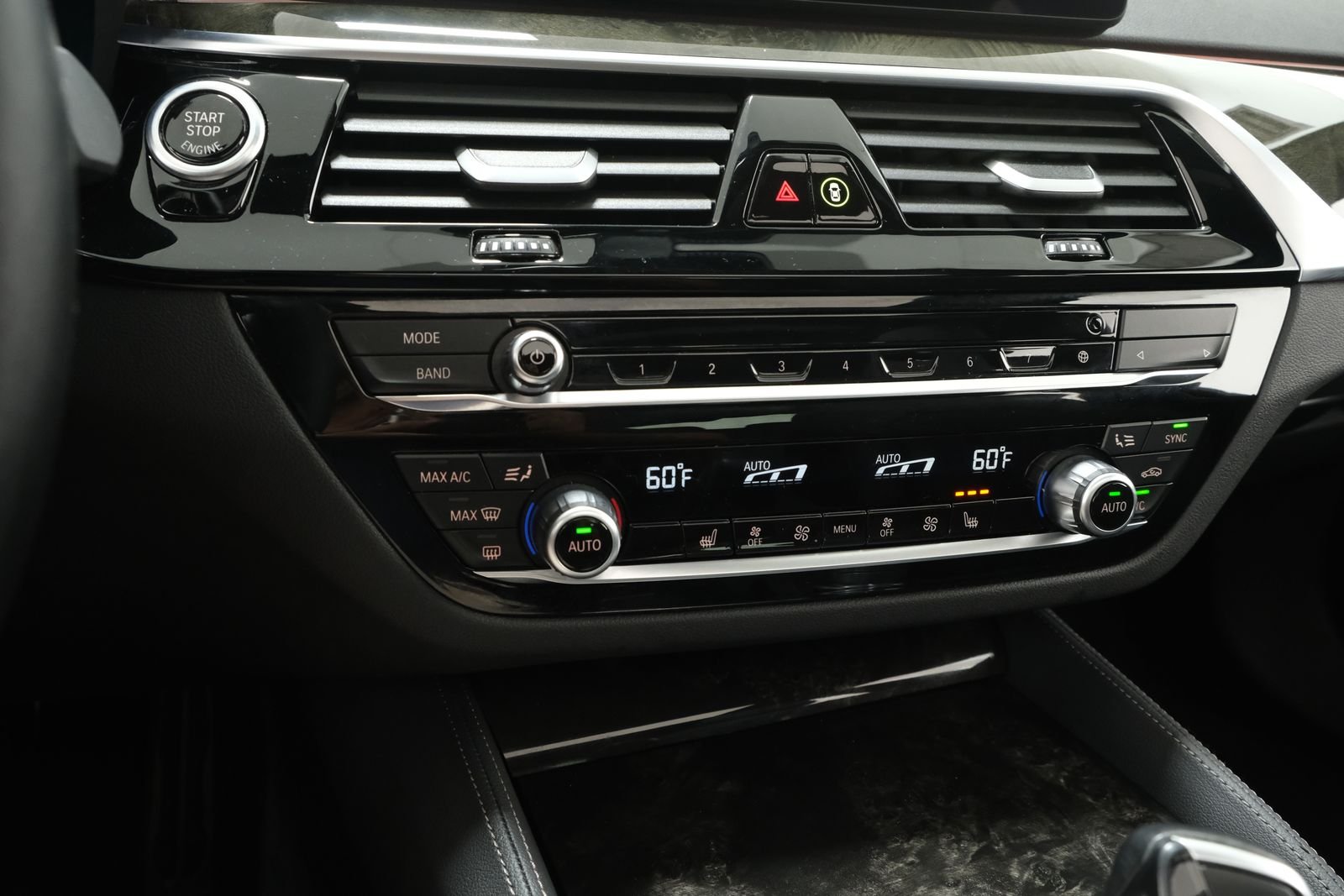 Used 2023 Black Sapphire Metallic BMW 540i xDrive image 21
