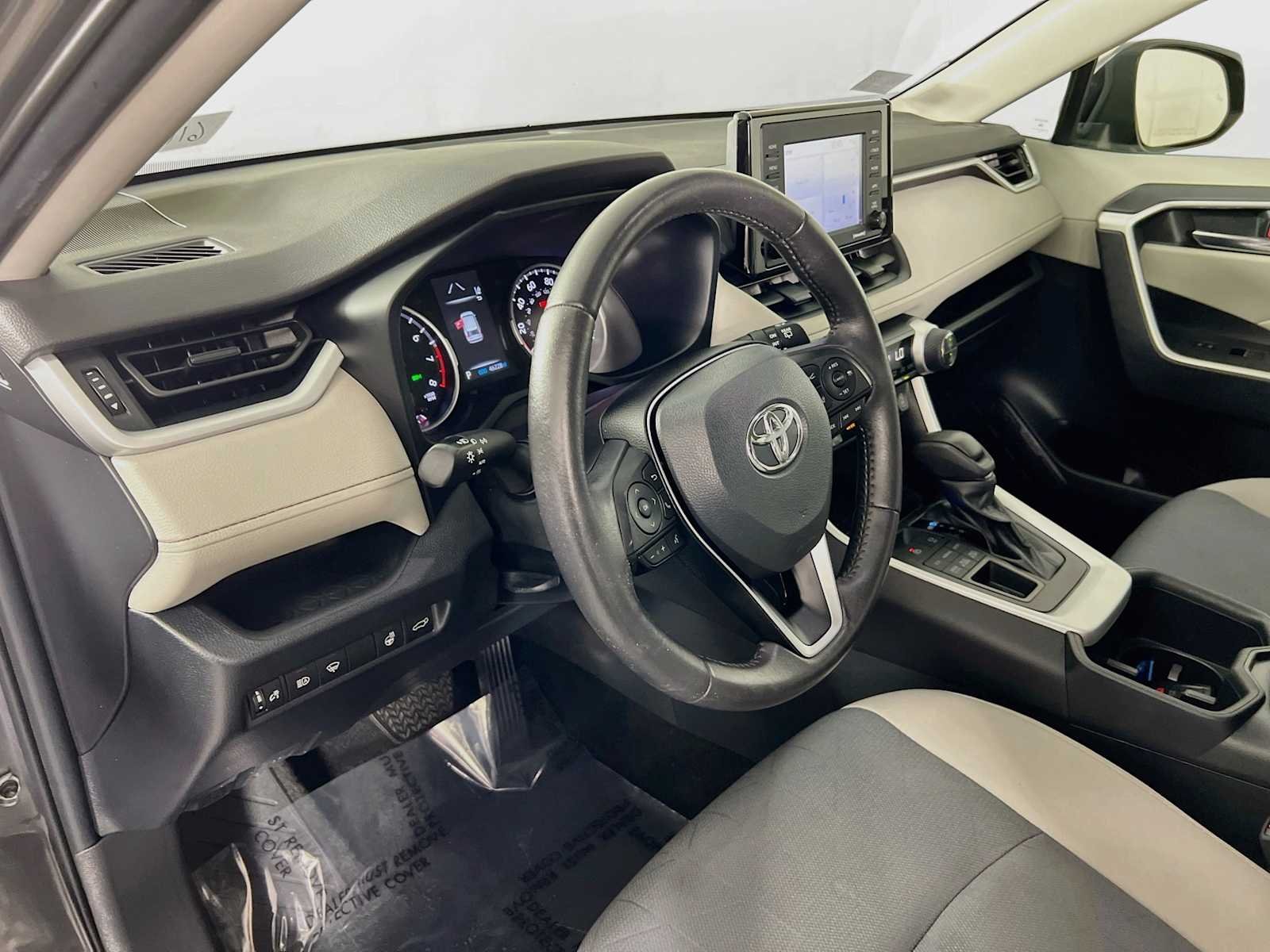 Used 2022 Magnetic Gray Metallic Toyota XLE image 9
