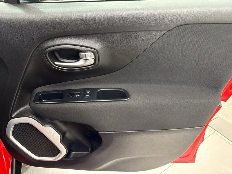 Used 2018 Red Jeep Latitude image 14