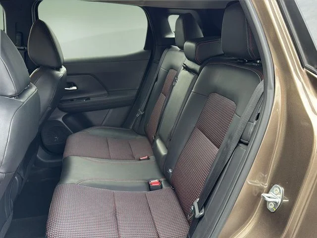 Used 2025 Brown Nissan SR image 21