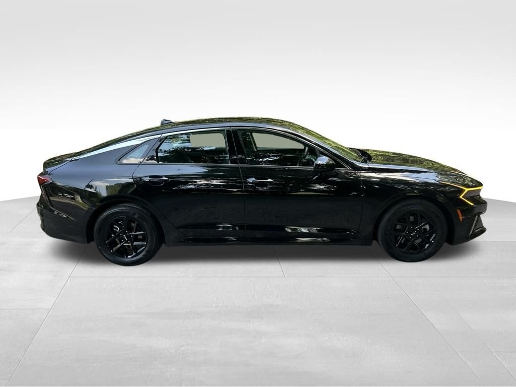 Used 2026 Black Kia LXS image 7