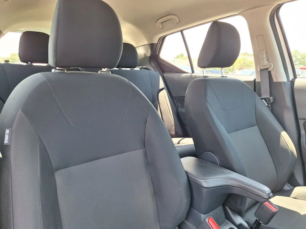 Used 2025 White Nissan S image 25
