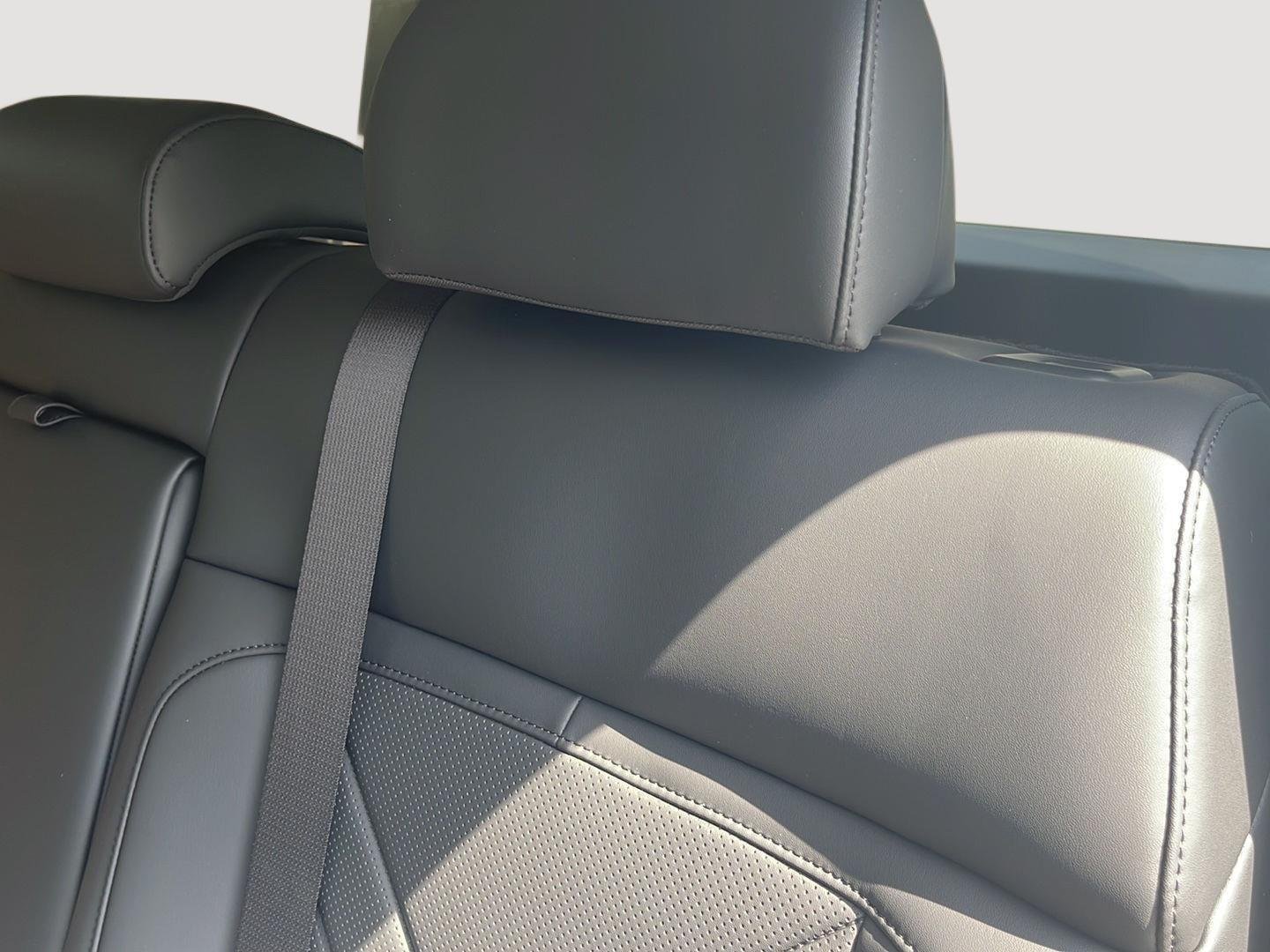 New 2026 Hampton Gray Hyundai SEL AWD image 10