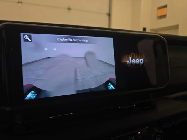 Used 2024 Tuscadero Pearlcoat Jeep Rubicon image 26